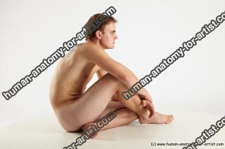 sitting reference of aurel 15